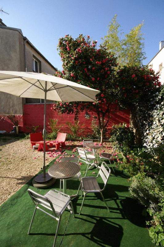 Little Lodge Hôtel Brest Exterior foto